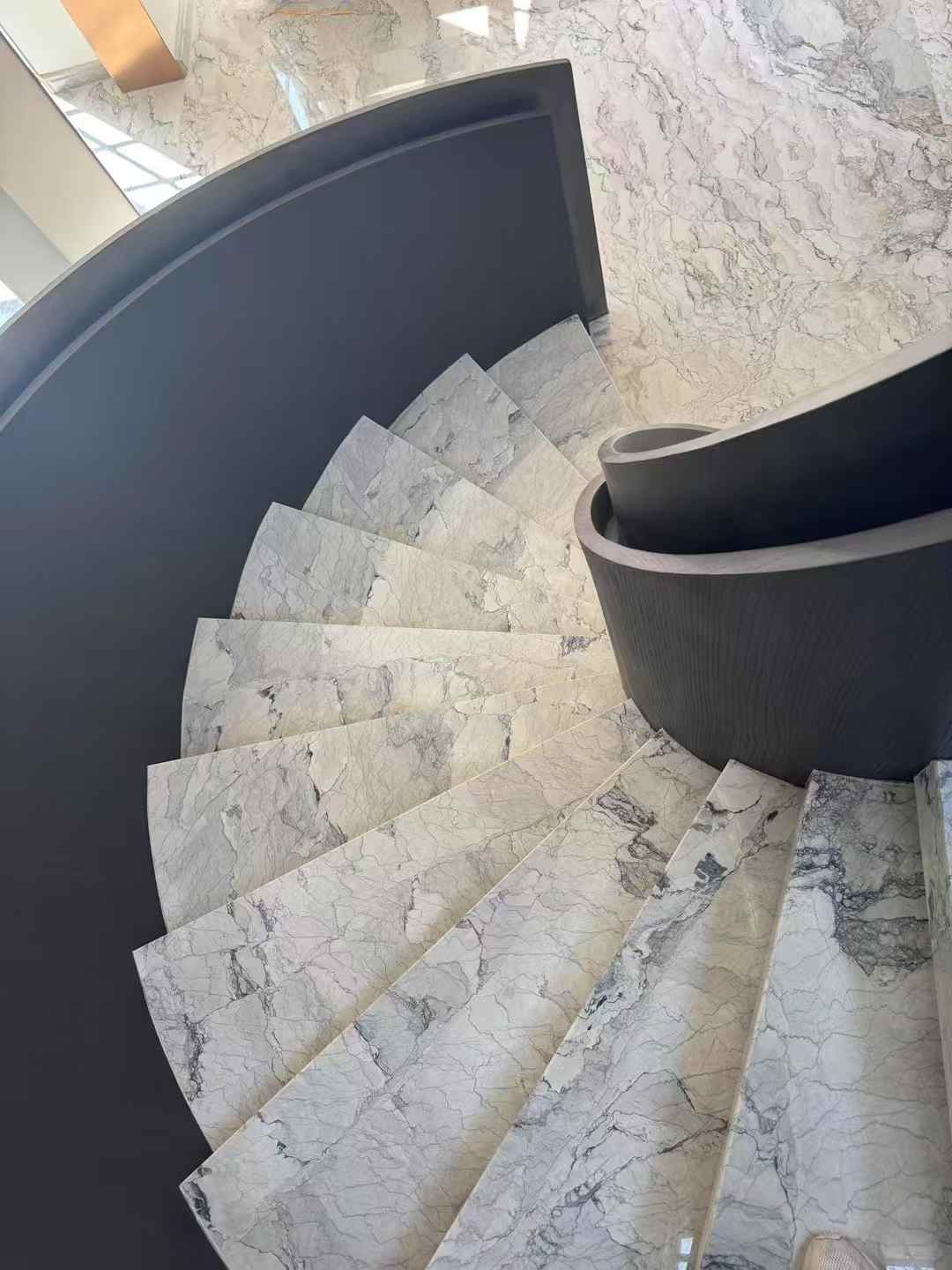 Hvordan vælger jeg mellem 8 marmorfarver til dit hjem interiør?