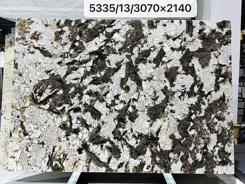 Splendor White Granite Slab